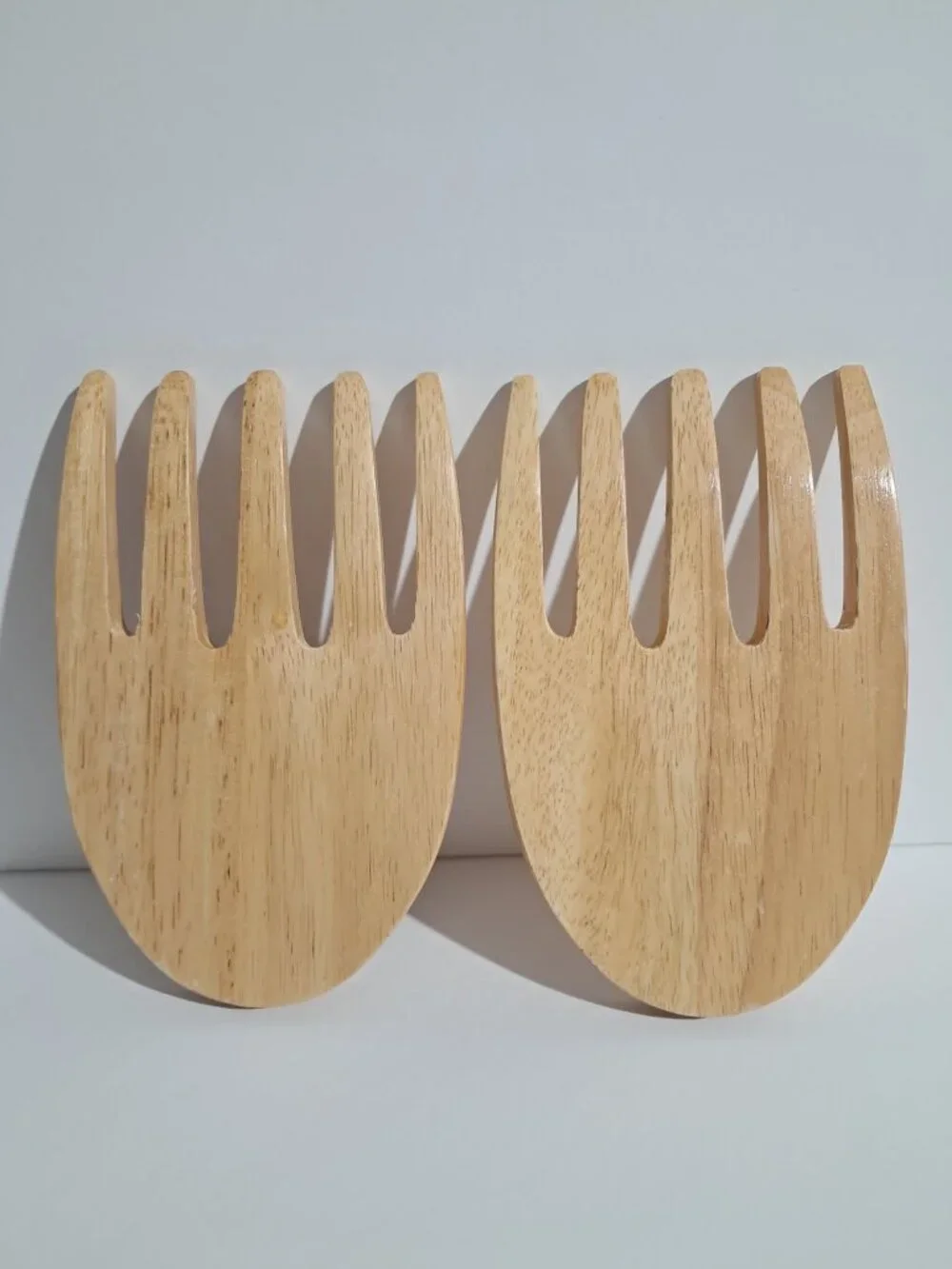 Alaska Wooden Salad Hands Bear Serving Claws Souvenir Kitchen Decor
